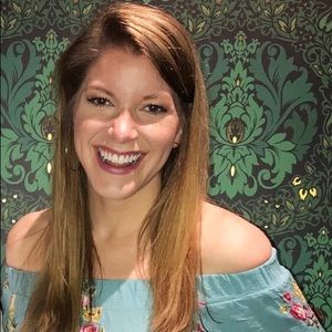 Meet your Posher, Lauren